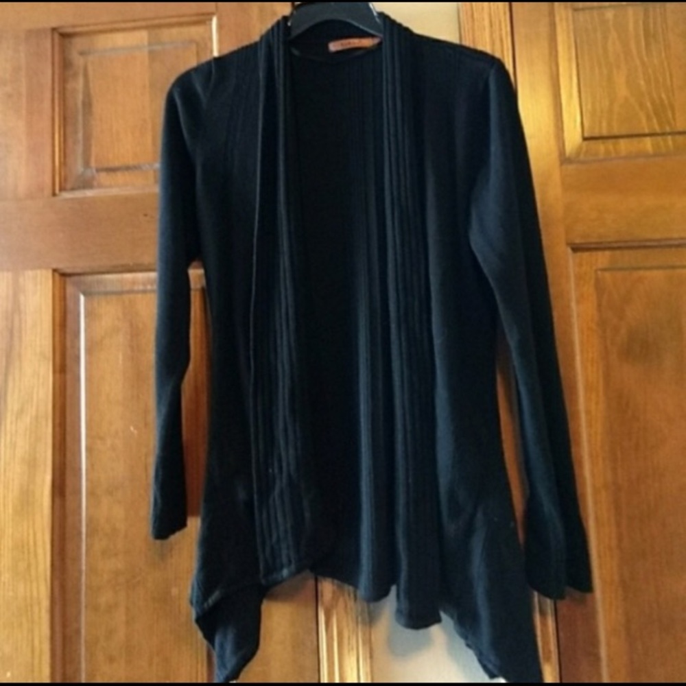 Small black flowy Belldini open cardigan
